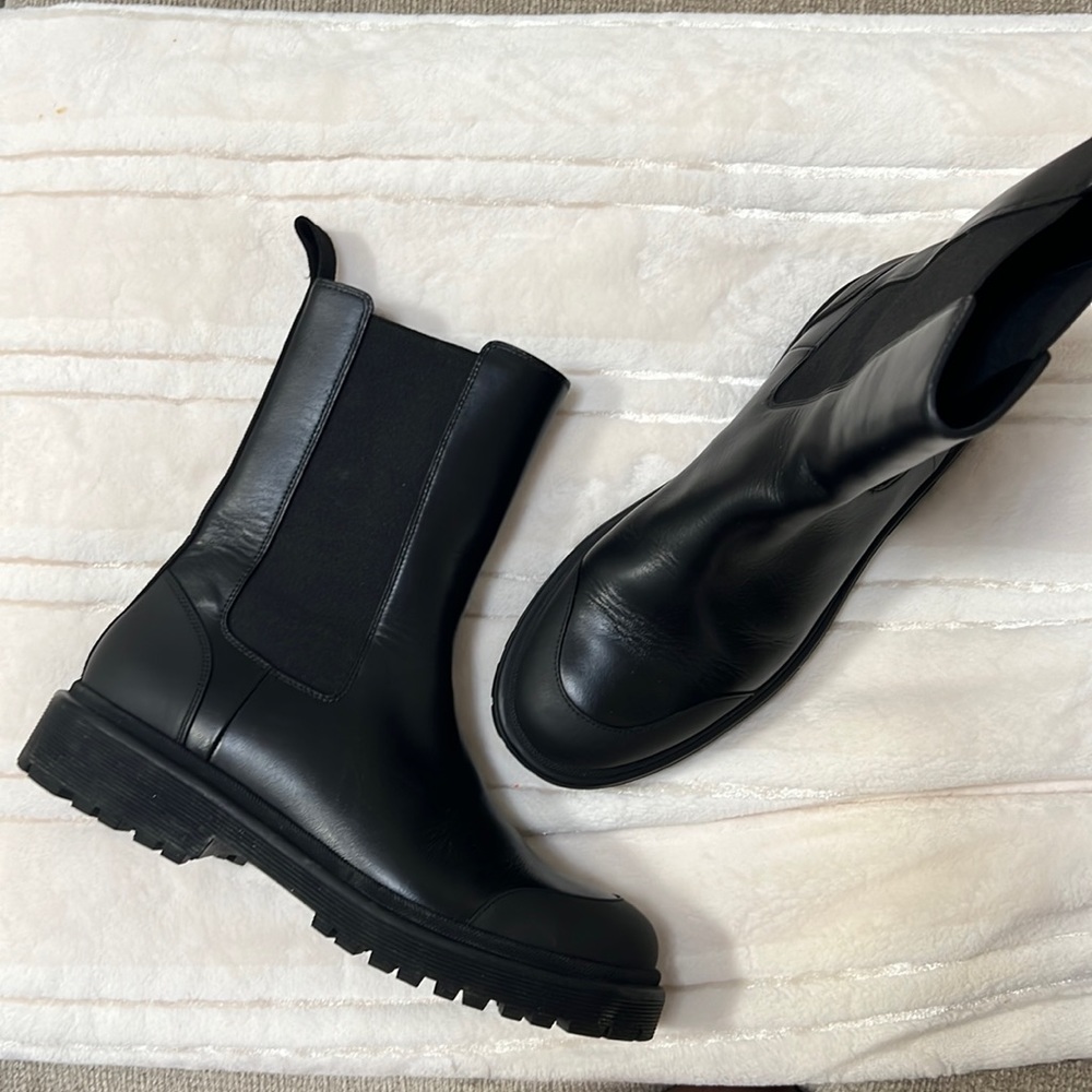 Moncler Chelsea boots